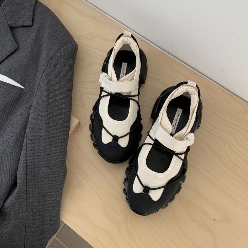 Scarpe Mary Jane sportive con  - Sneaker Care recensione e prezzo